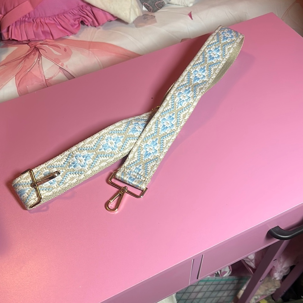 Stylish Blue and Cream adjustable purse Strap - Picture 4 of 4